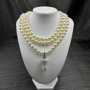 Brand new Vivienne Westwood Three Row Pearl Bas Relief Choker in Silver